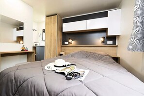 2 soverom, safe på rommet og internettilgang