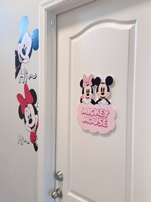 Interior - Spacious 5-bedroom house in Davenport with Private pool and Ravine view (Davenport)