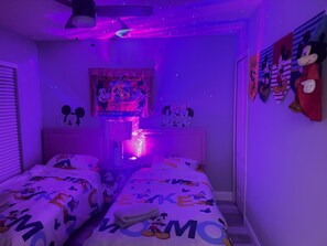 5 bedrooms, WiFi, bed sheets - Spacious 5-bedroom house in Davenport with Private pool and Ravine view (Davenport)