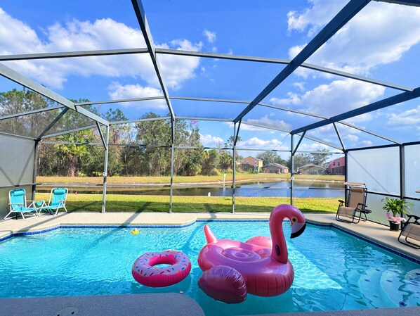 Pool - Spacious 5-bedroom house in Davenport with Private pool and Ravine view (Davenport)