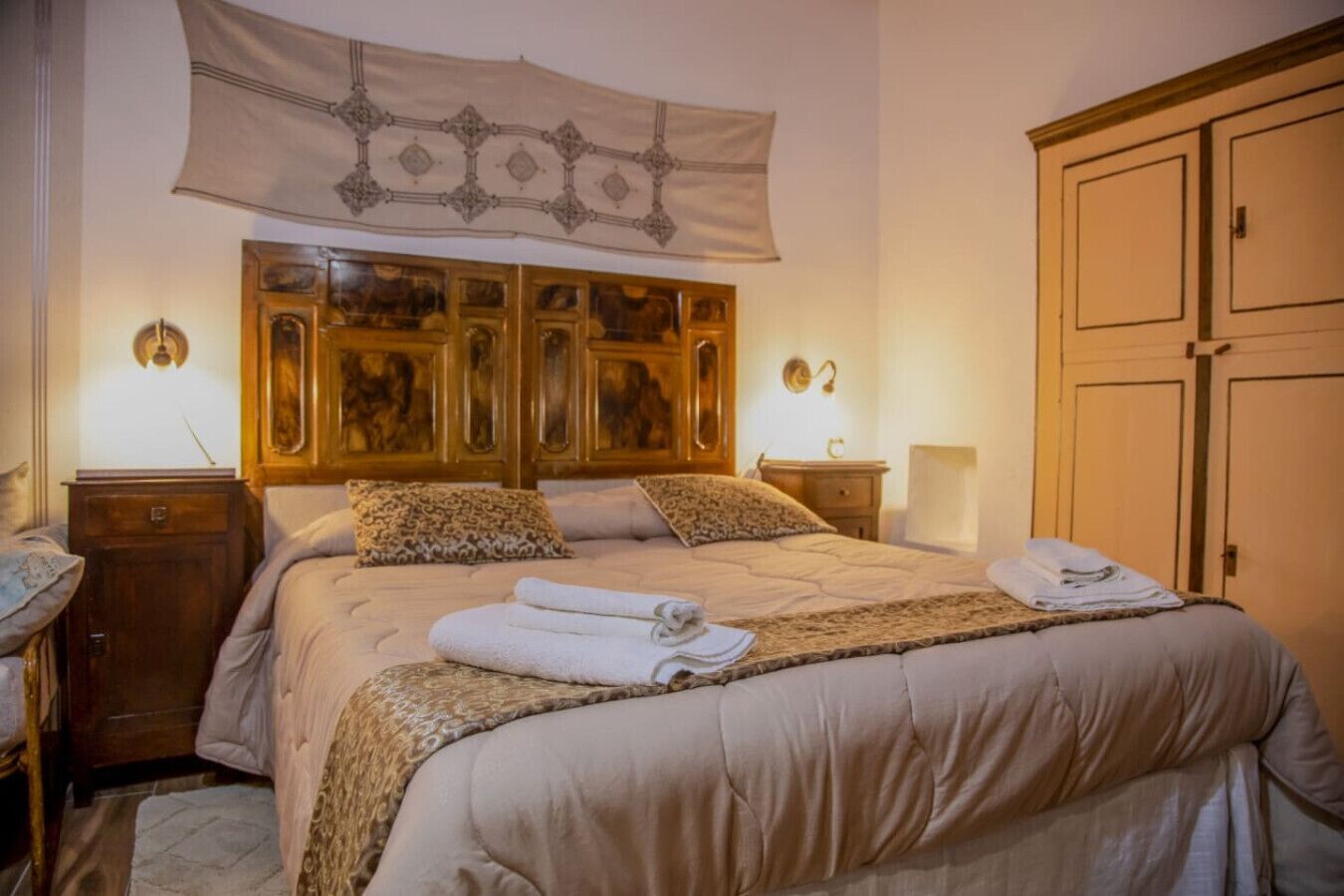 1 Schlafzimmer, Schreibtisch, WLAN, Bettwäsche