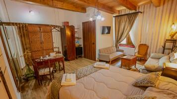 1 Schlafzimmer, Schreibtisch, WLAN, Bettwäsche