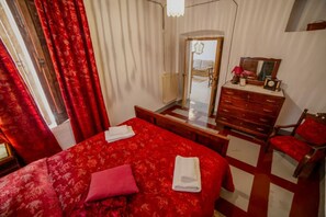 1 chambre, bureau, Wi-Fi, literie fournie