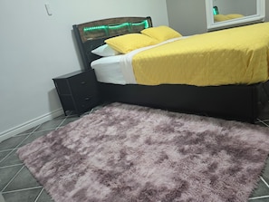 3 bedrooms, iron/ironing board, free WiFi, bed sheets