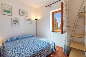 3 chambres, fer et planche à repasser, draps fournis