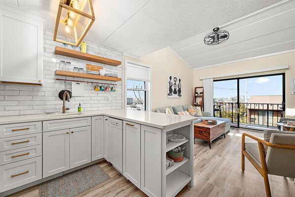 Interior - Charming Beachside Condo (Ocean City)