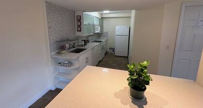 Spacious Family-Friendly Suite Near Cultus Lake with Private Entrance & Patio