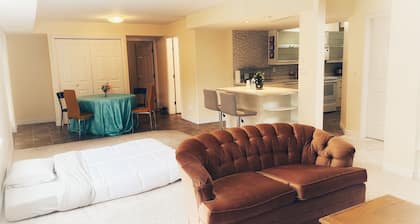 Spacious Family-Friendly Suite Near Cultus Lake with Private Entrance & Patio