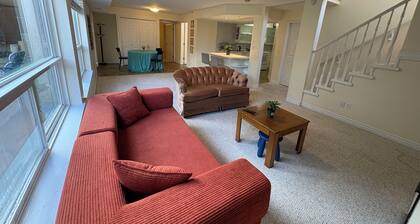 Spacious Family-Friendly Suite Near Cultus Lake with Private Entrance & Patio