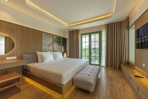 Minibar, individually furnished, desk, laptop workspace - S-Solution Phu Quoc by DDH (Phu Quoc)
