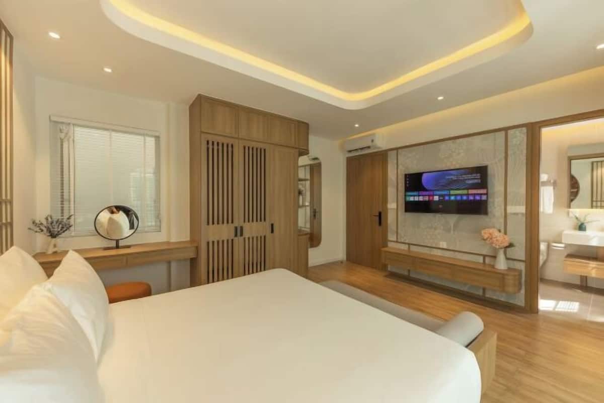 4 chambres, minibar, ameublement personnalisé, bureau