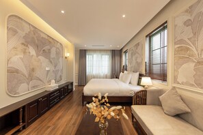 Family Villa, 4 Bedrooms, Pool View | 4 bedrooms, minibar, individually furnished, desk