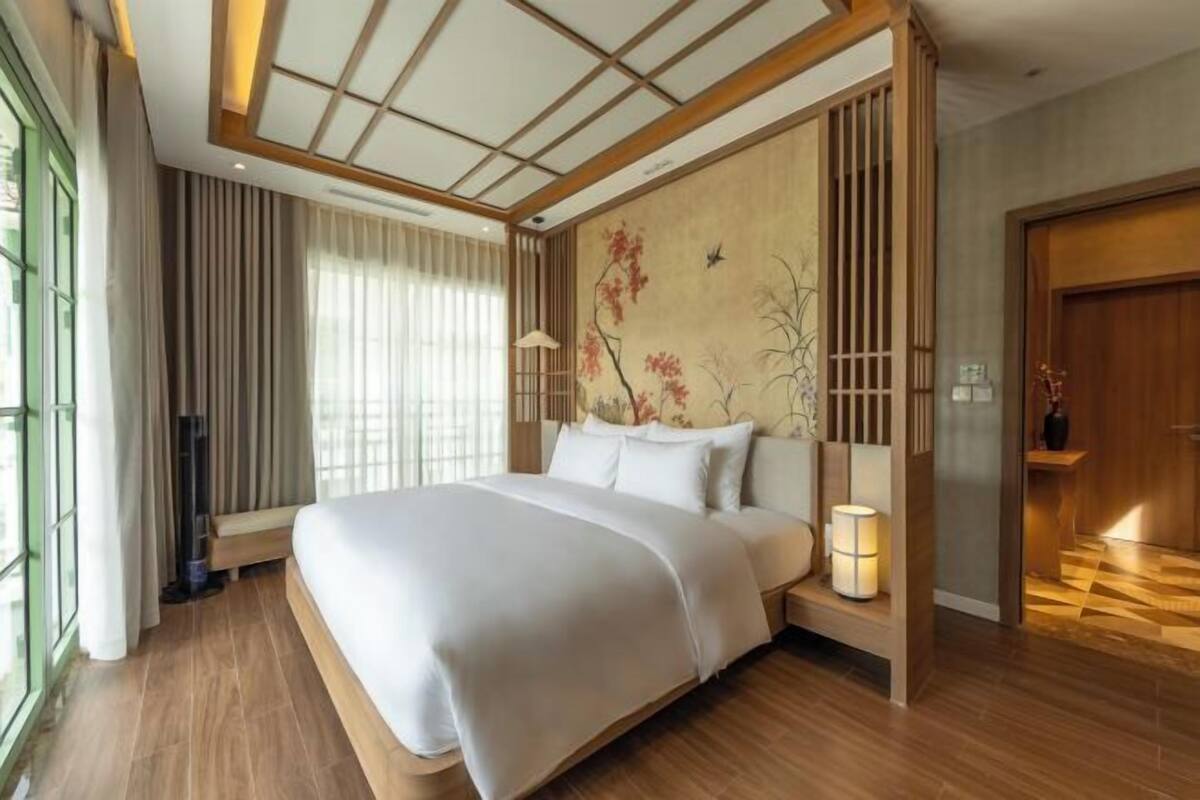 4 chambres, minibar, ameublement personnalisé, bureau