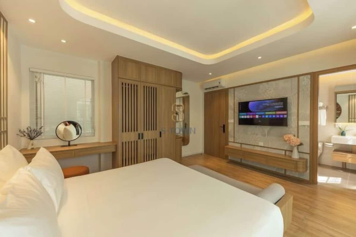 4 chambres, minibar, ameublement personnalisé, bureau