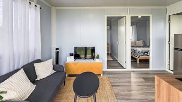 2 dormitorios, escritorio, wifi gratis y ropa de cama