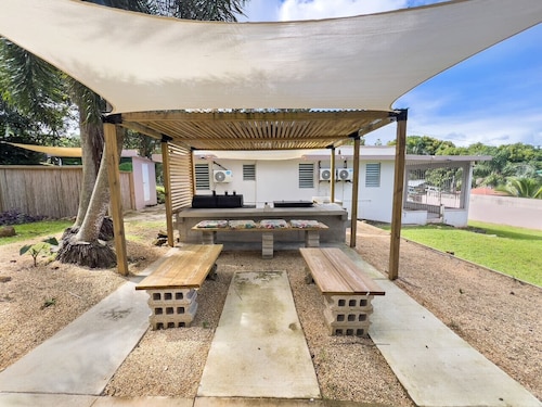 Casa Luquillo | Cozy Retreat House W/ BBQs & Tub