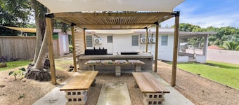 Casa Luquillo | Cozy Retreat House W/ BBQs & Tub