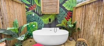 Casa Luquillo | Cozy Retreat House W/ BBQs & Tub