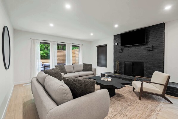 TV, fireplace, offices