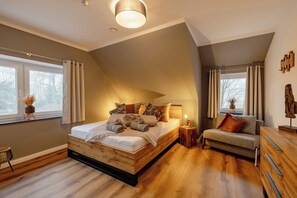 2 soveværelser, skrivebord, strygejern/strygebræt, weekendseng