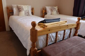 2 bedrooms, WiFi, bed sheets