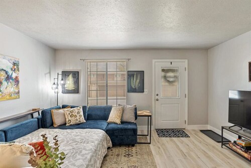 Little Cottonwood Luxe | Free Massage | Hot Tub