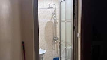 Toallas, jabón, papel de baño