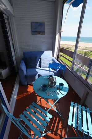 Dining - Apartment with its feet in the water St Cyprien (Saint-Cyprien)