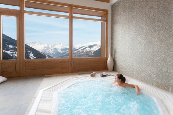 Interior - Stylish Chalet in Sainte-Foy with Spa Access (Sainte Foy Tarentaise)