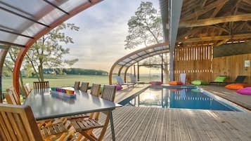 Piscine couverte, piscine chauffée