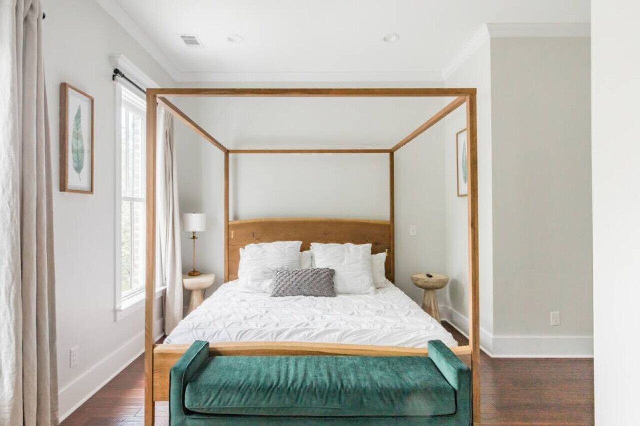 3 soveværelser, skrivebord, strygejern/strygebræt, weekendseng