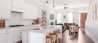 Liberty House - 3 Bedroom Downtown with Easy Parking