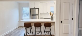 Downtown Ocean Springs 2 bed 1 bath with pool, close to beach