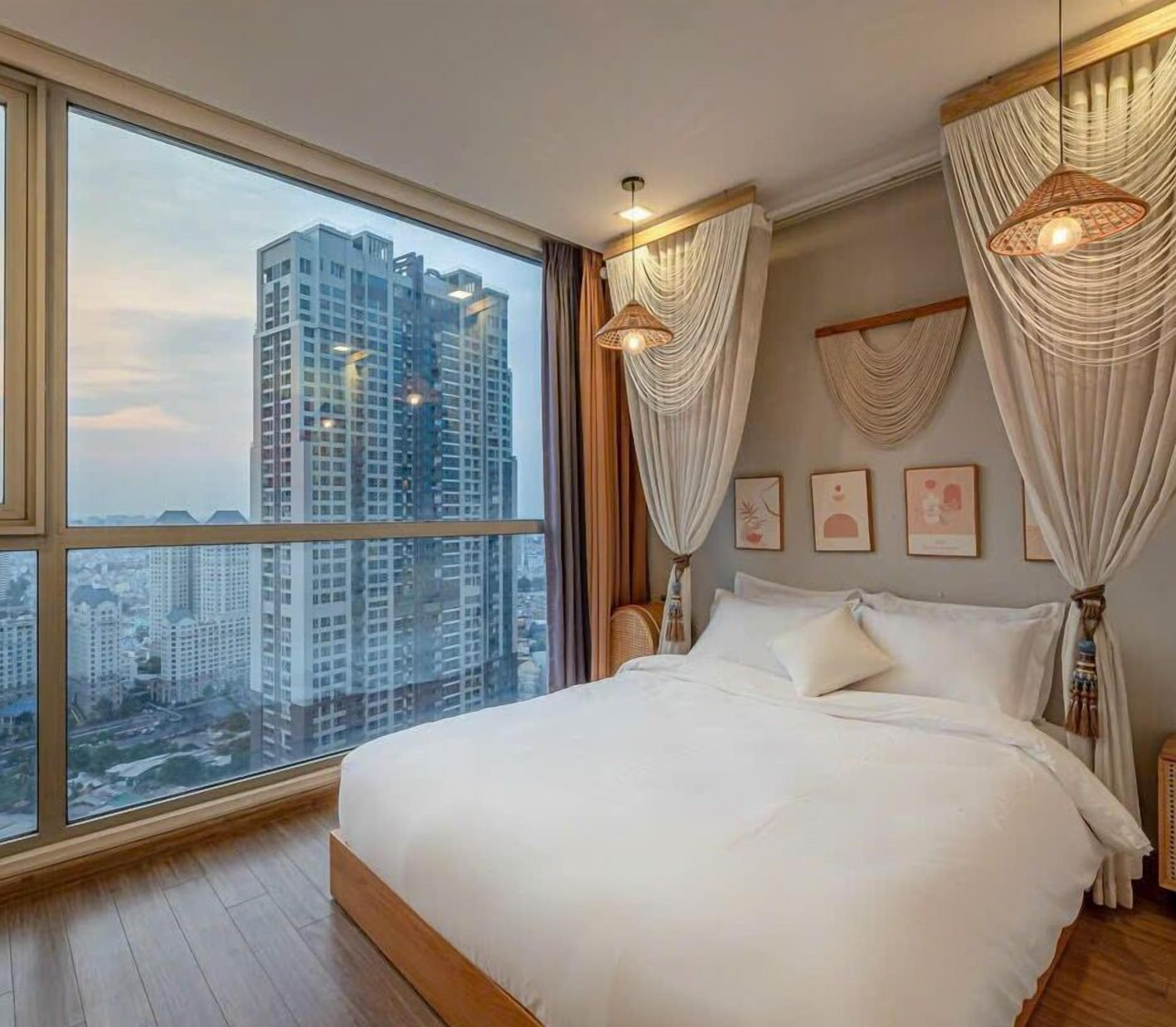 Panoramic Apartment, 1 Bedroom, Balcony, City View | Minibar, individually decorated, individually furnished, desk