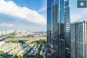 Presidential Apartment, 3 Bedrooms, Balcony, City View | Minibar, individually decorated, individually furnished, desk - Landmark 81 Magnificent Apartment (Ho Chi Minh City)