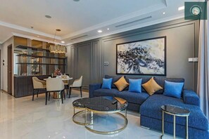 Premium Apartment, 2 Bedrooms, Balcony, City View | Living area