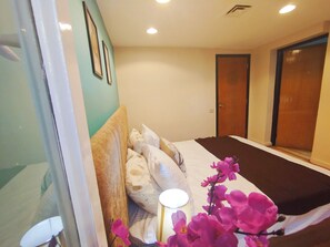 4 chambres, bureau, espace de travail pour ordinateurs portables