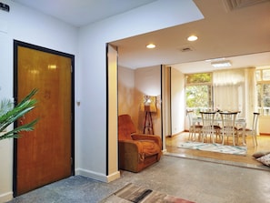 Téléviseur connecté, Netflix, Hulu, lecteur de DVD