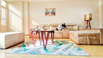 Family Apartment, Garden View | Living area