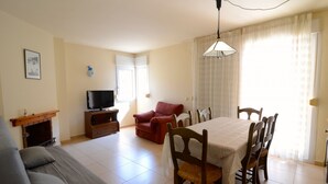 Unclassified image, 2 of 18, button - TERRASSA DEL MAR 6-1-B (L'Escala)