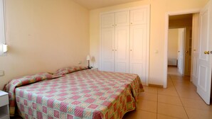 Unclassified image, 5 of 18, button - TERRASSA DEL MAR 6-1-B (L'Escala)