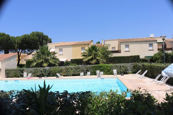 Pool - Coastal Comfort in Agde (Agde)