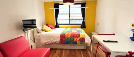 1 bedroom, blackout drapes, iron/ironing board, free WiFi