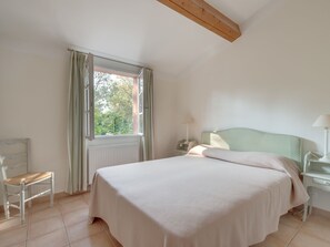 4 soveværelser, internetforbindelse