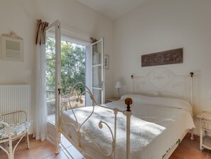 4 bedrooms, Internet - Les Domaines de St. Endréol by Interhome (La Motte en Provence)