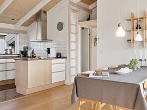 Fridge, microwave, dishwasher, cookware/dishes/utensils