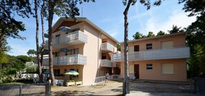 Exterior - Quiet apartment with lovely terrace near the beach (Lignano Sabbiadoro)