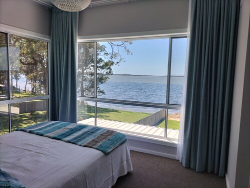 Waterfront Lakeside Gorokan