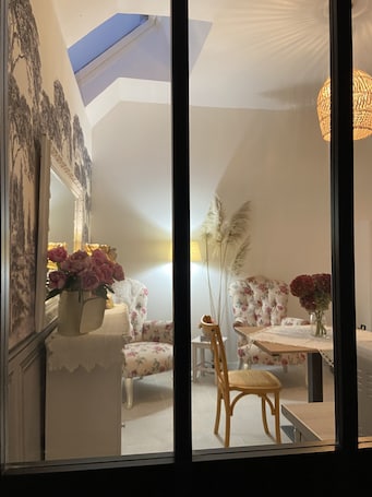 Intérieur. La petite maison à 2 mn de l’Abbaye Saint Pierre de Solesmes