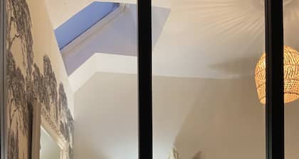 La petite maison 2 mn from Abbaye Saint Pierre de Solesmes